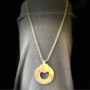 Pretty Gold tone pendantSUPER FAST SHIPPING